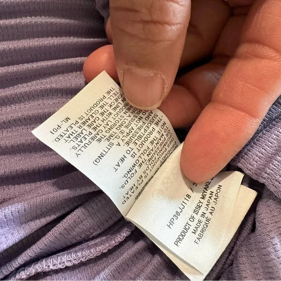 HOMME PLISSÉ ISSEY MIYAKE PLEATED VACATION SHIRT Purple - Picture 10 of 14